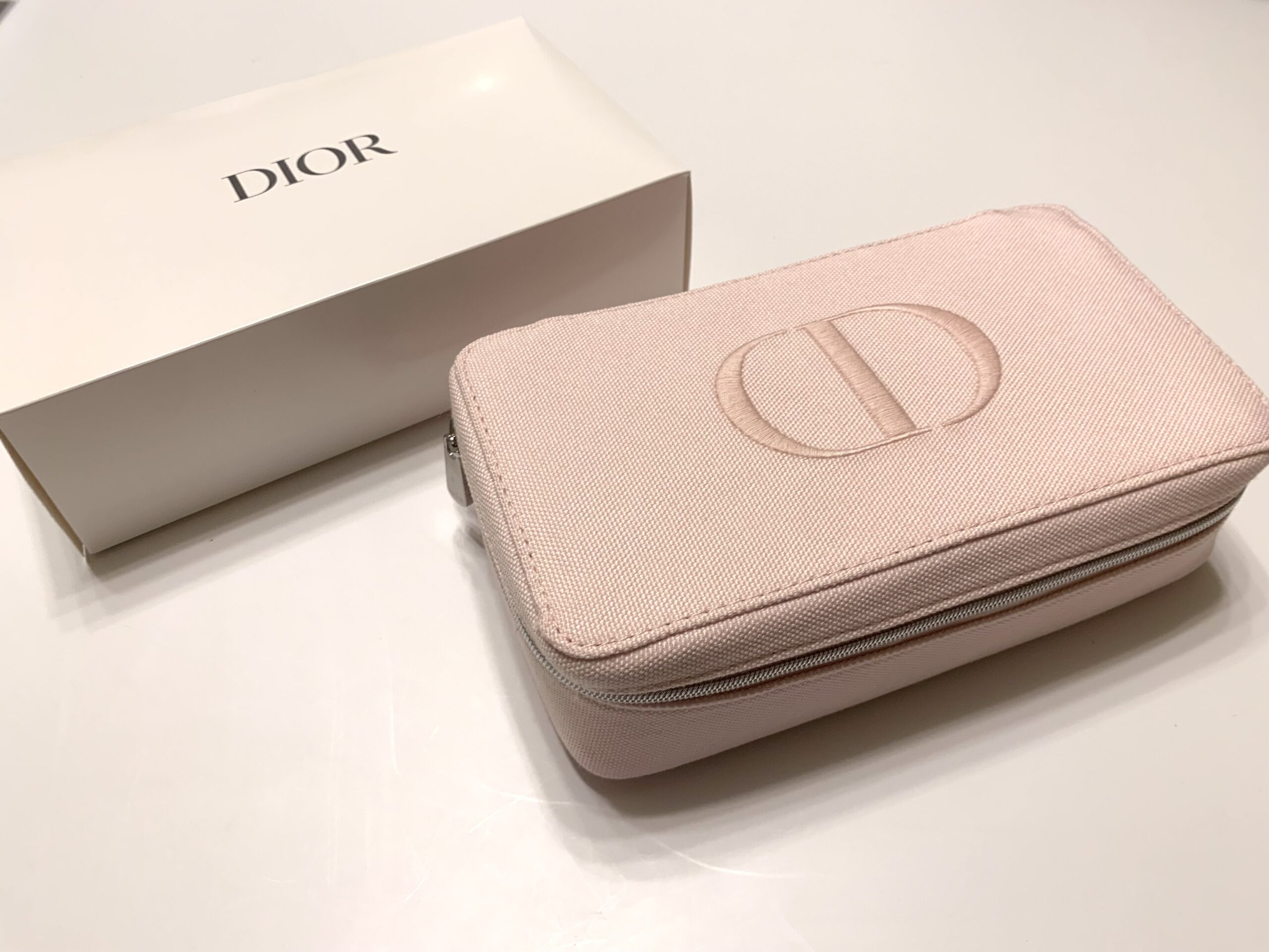 Dior最新ノベルティ、バニティケースもらってきた【ディオール】【2021年7月】 – AyasStyle